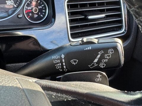 Volkswagen Touareg 3.0 TDI V6 BlueMotion Tech R-Line Tiptronic 4WD Euro 6 (s/s) 5dr 41