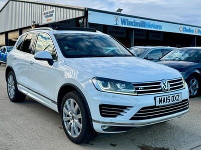 Volkswagen Touareg 3.0 TDI V6 BlueMotion Tech R-Line Tiptronic 4WD Euro 6 (s/s) 5dr