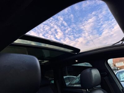 Volkswagen Touareg 3.0 TDI V6 BlueMotion Tech R-Line Tiptronic 4WD Euro 6 (s/s) 5dr