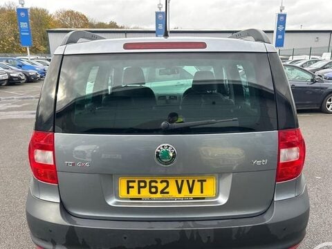 Skoda Yeti 2.0 TDI Elegance DSG 4WD Euro 5 5dr 8