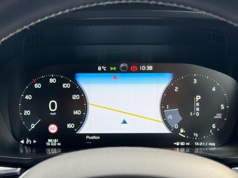 Volvo XC60 2.0 D4 R-Design Auto AWD Euro 6 (s/s) 5dr 38