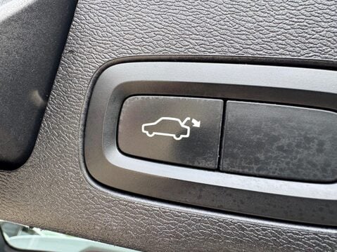 Volvo XC60 2.0 D4 R-Design Auto AWD Euro 6 (s/s) 5dr 50