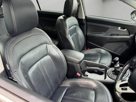 Kia Sportage 1.7 CRDi EcoDynamics 3 2WD Euro 5 (s/s) 5dr 11