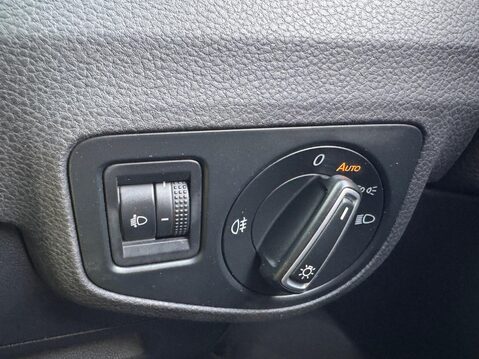 Volkswagen Golf SV 1.4 TSI BlueMotion Tech SE Euro 6 (s/s) 5dr 29