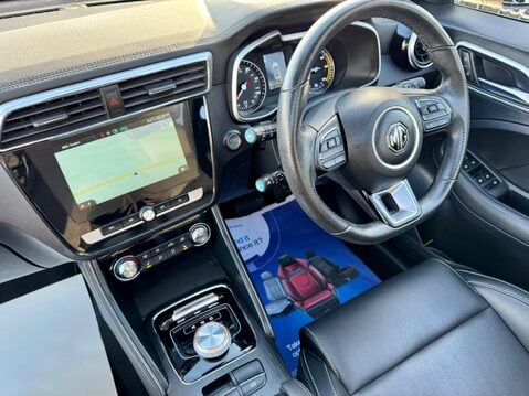 MG ZS 44.5kWh Exclusive Auto 5dr 16