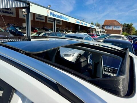 MG ZS 44.5kWh Exclusive Auto 5dr 10