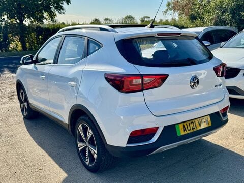 MG ZS 44.5kWh Exclusive Auto 5dr 7