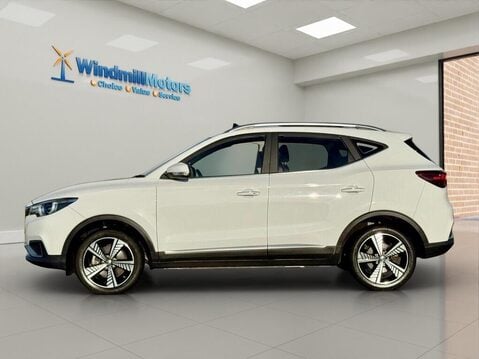 MG ZS 44.5kWh Exclusive Auto 5dr 8