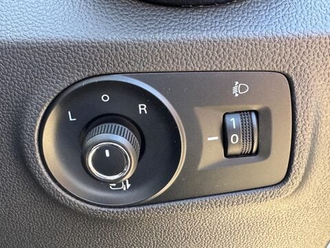 MG ZS 44.5kWh Exclusive Auto 5dr 32