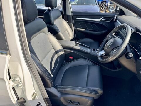 MG ZS 44.5kWh Exclusive Auto 5dr 12