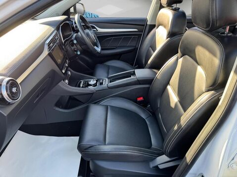 MG ZS 44.5kWh Exclusive Auto 5dr 48