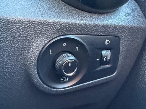 MG ZS 44.5kWh Exclusive Auto 5dr 43