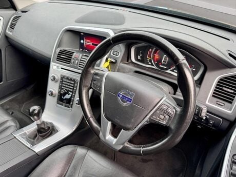 Volvo XC60 2.4 D5 SE Lux Nav AWD Euro 6 (s/s) 5dr