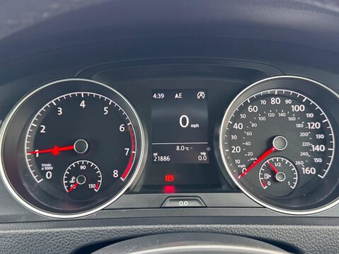 Volkswagen Golf 1.0 TSI BlueMotion Tech SE Nav Euro 6 (s/s) 5dr 33