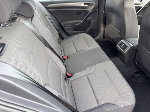 Volkswagen Golf 1.0 TSI BlueMotion Tech SE Nav Euro 6 (s/s) 5dr 36