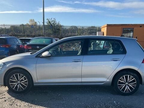 Volkswagen Golf 1.0 TSI BlueMotion Tech SE Nav Euro 6 (s/s) 5dr 5