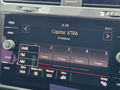 Volkswagen Golf 1.0 TSI BlueMotion Tech SE Nav Euro 6 (s/s) 5dr 18