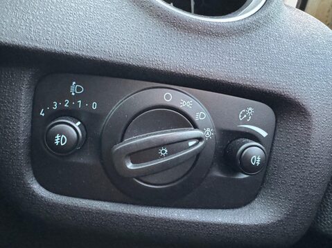 Ford Fiesta 1.0T EcoBoost Titanium X Euro 6 (s/s) 5dr 28