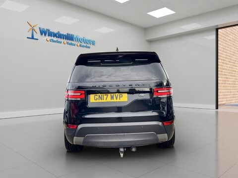 Land Rover Discovery 3.0 TD V6 First Edition Auto 4WD Euro 6 (s/s) 5dr 10