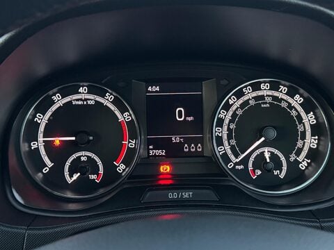 Skoda Fabia 1.0 Colour Edition Euro 6 (s/s) 5dr 22