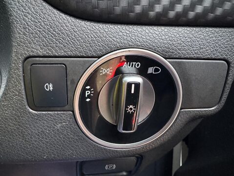 Mercedes-Benz A Class 1.6 A180 AMG Line (Premium) 7G-DCT Euro 6 (s/s) 5dr 42