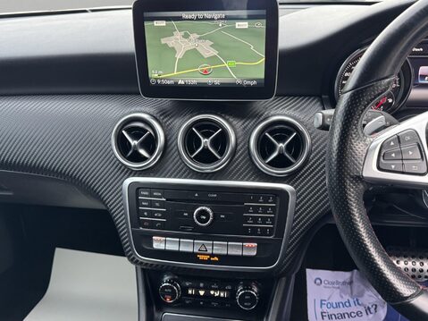Mercedes-Benz A Class 1.6 A180 AMG Line (Premium) 7G-DCT Euro 6 (s/s) 5dr 14