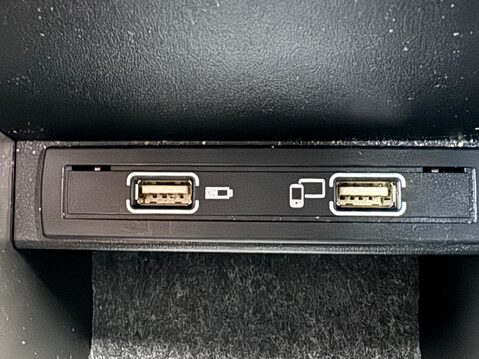 Mercedes-Benz A Class 1.6 A180 AMG Line (Premium) 7G-DCT Euro 6 (s/s) 5dr 40