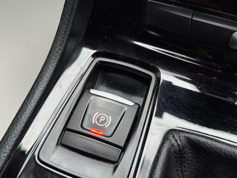 BMW 2 Series 1.5 218i SE Euro 6 (s/s) 5dr 31