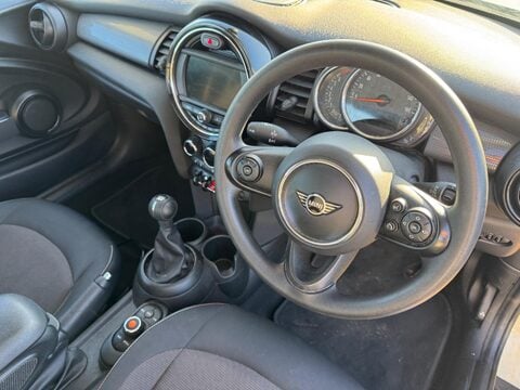 Mini Hatch 1.5 Cooper Classic Euro 6 (s/s) 3dr 2