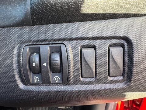 Renault Clio 1.2 16V Dynamique MediaNav Euro 5 5dr 21