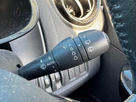 Renault Clio 1.2 16V Dynamique MediaNav Euro 5 5dr 19