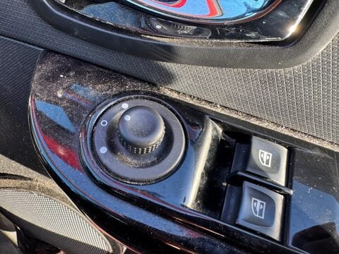 Renault Clio 1.2 16V Dynamique MediaNav Euro 5 5dr 23