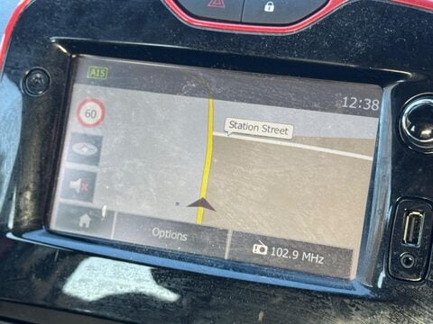 Renault Clio 1.2 16V Dynamique MediaNav Euro 5 5dr 12