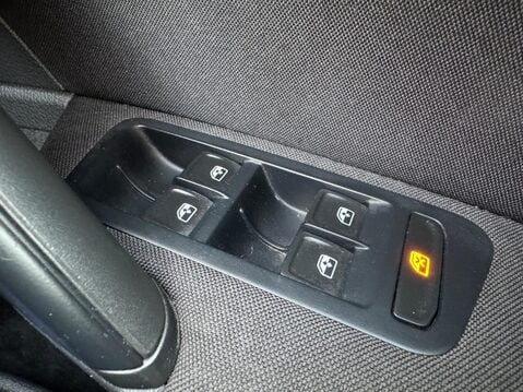 Volkswagen Golf 1.2 TSI BlueMotion Tech S Euro 5 (s/s) 5dr 28