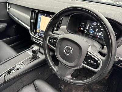 Volvo V90 2.0 D4 Momentum Pro Auto Euro 6 (s/s) 5dr