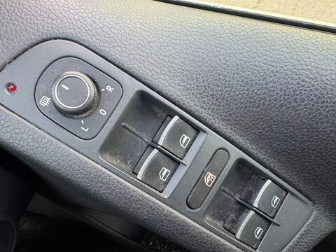 Volkswagen Tiguan 2.0 TDI BlueMotion Tech Match DSG 4WD Euro 6 (s/s) 5dr 27