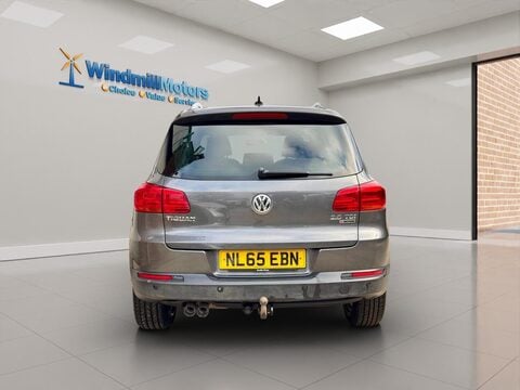 Volkswagen Tiguan 2.0 TDI BlueMotion Tech Match DSG 4WD Euro 6 (s/s) 5dr 9
