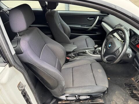 BMW 1 Series 2.0 118d Sport Euro 5 3dr 8