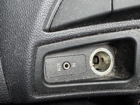 BMW 1 Series 2.0 118d Sport Euro 5 3dr 10