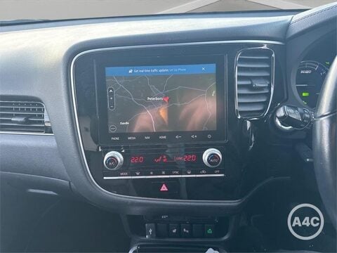 Mitsubishi Outlander 2.4h TwinMotor 13.8kWh Exceed Safety CVT 4WD Euro 6 (s/s) 5dr 10