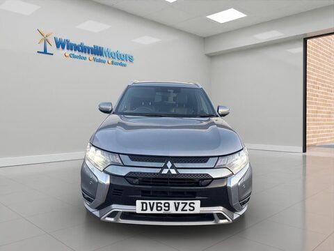 Mitsubishi Outlander 2.4h TwinMotor 13.8kWh Exceed Safety CVT 4WD Euro 6 (s/s) 5dr 6