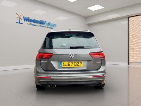 Volkswagen Tiguan 2.0 TDI R-Line DSG 4Motion Euro 6 (s/s) 5dr 8