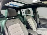 Volkswagen Tiguan 2.0 TDI R-Line DSG 4Motion Euro 6 (s/s) 5dr 3