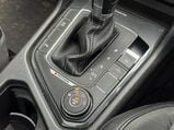 Volkswagen Tiguan 2.0 TDI R-Line DSG 4Motion Euro 6 (s/s) 5dr 31