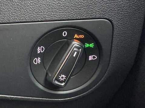 Volkswagen Tiguan 2.0 TDI R-Line DSG 4Motion Euro 6 (s/s) 5dr 38