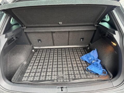 Volkswagen Tiguan 2.0 TDI R-Line DSG 4Motion Euro 6 (s/s) 5dr 42