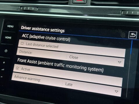 Volkswagen Tiguan 2.0 TDI R-Line DSG 4Motion Euro 6 (s/s) 5dr 23