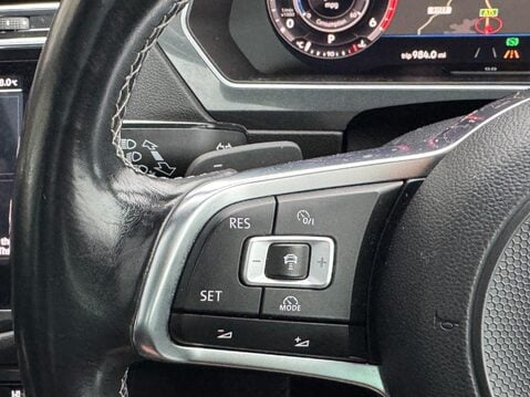 Volkswagen Tiguan 2.0 TDI R-Line DSG 4Motion Euro 6 (s/s) 5dr 35