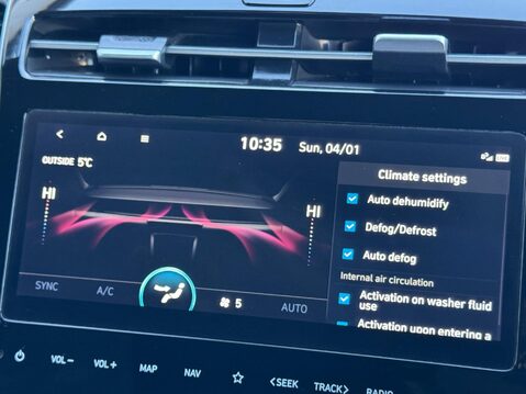 Hyundai TUCSON 1.6 h T-GDi Premium Auto Euro 6 (s/s) 5dr 26