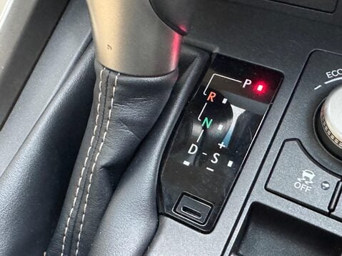 Lexus NX 2.5 300h Premier E-CVT 4WD Euro 6 (s/s) 5dr 31